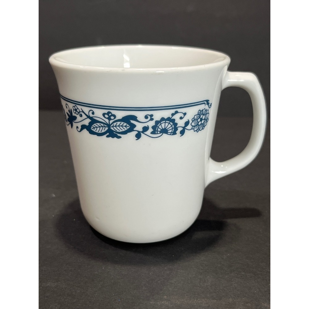 Corning USA Old Town Blue Onion Corelle Coffee Mug White Vitrelle Glass 3.5 inch
